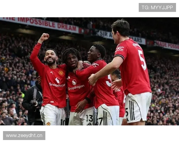 曼联防守体系漏洞频出:稳定性面临考验,对赛季走势形成制约 曼联防守体系漏洞频出:稳定性面临考验,对赛季走势形成制约