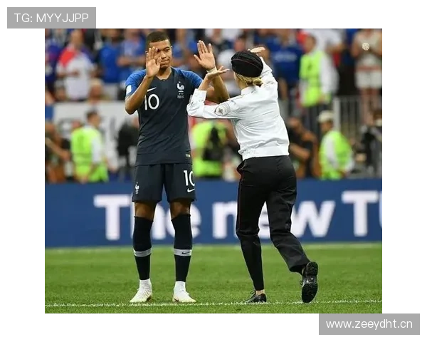 杰拉德·皮克一出场，那副豪车阵仗跟普通球迷简直不是一个世界的故事