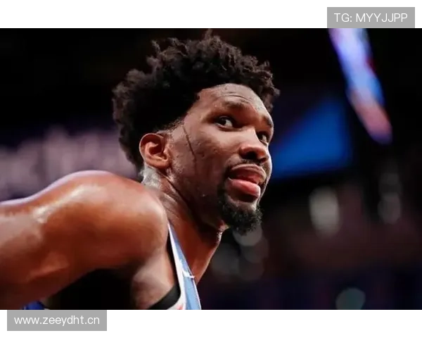 恩比德休赛期天天吃牛排配红酒，训练馆打卡照却瘦成闪电