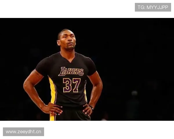 梅塔·世界和平无球防守撕咬对手，3D属性改变湖人侧翼攻防节奏